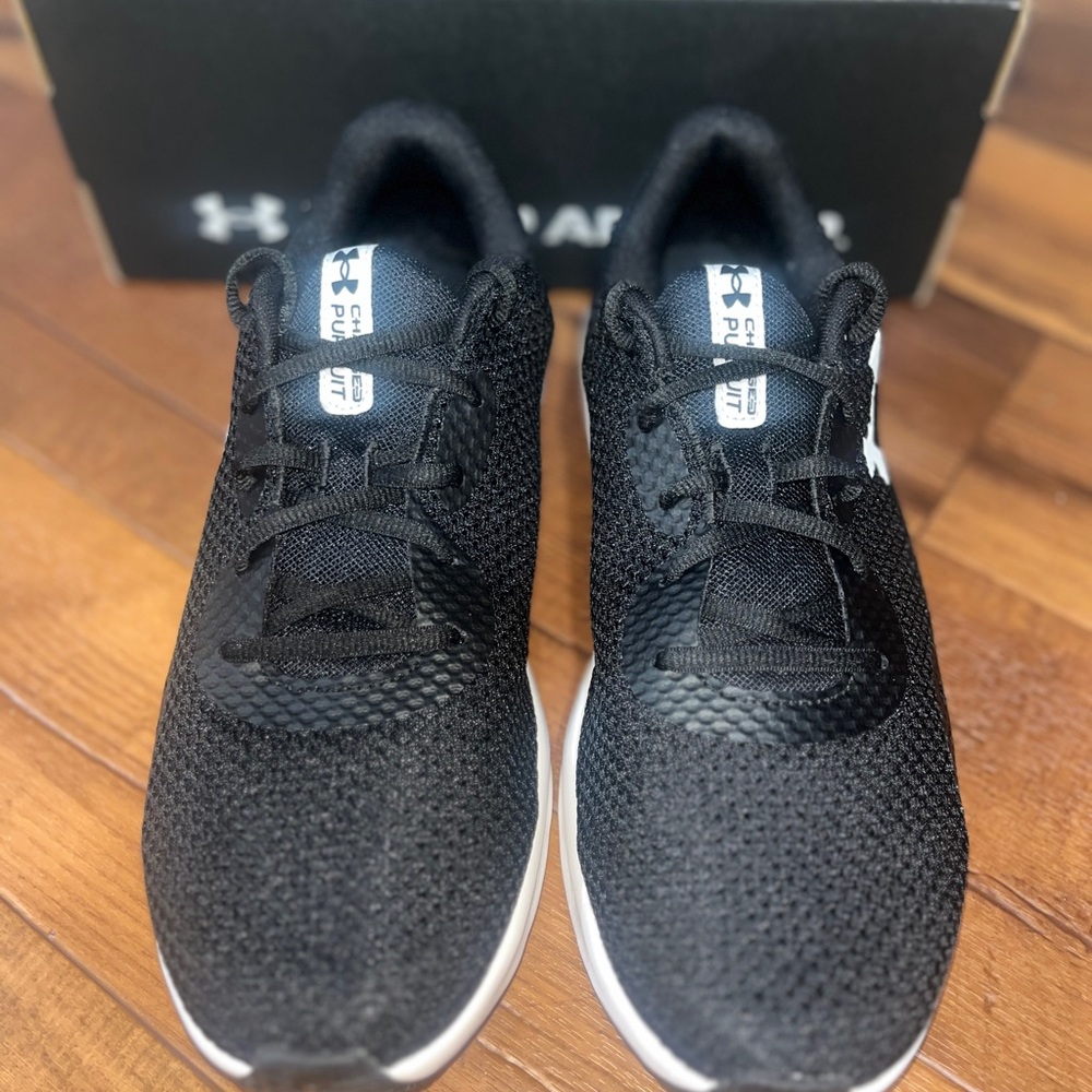 NWT- Under Armour Charged Pursuit 3
